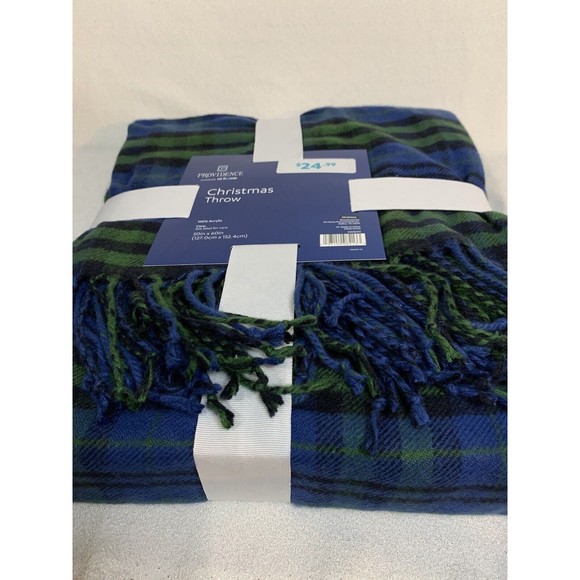 Christmas Throw 50in X 60in Blanket Providence Blue Cozy Warm Gift Wrapped Cold - Picture 3 of 6